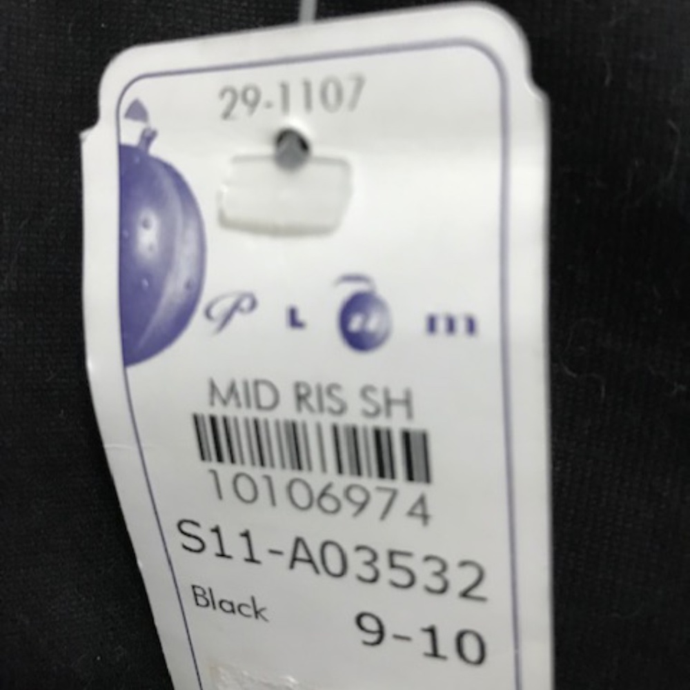 Point Zero capris - Picture 2 of 5